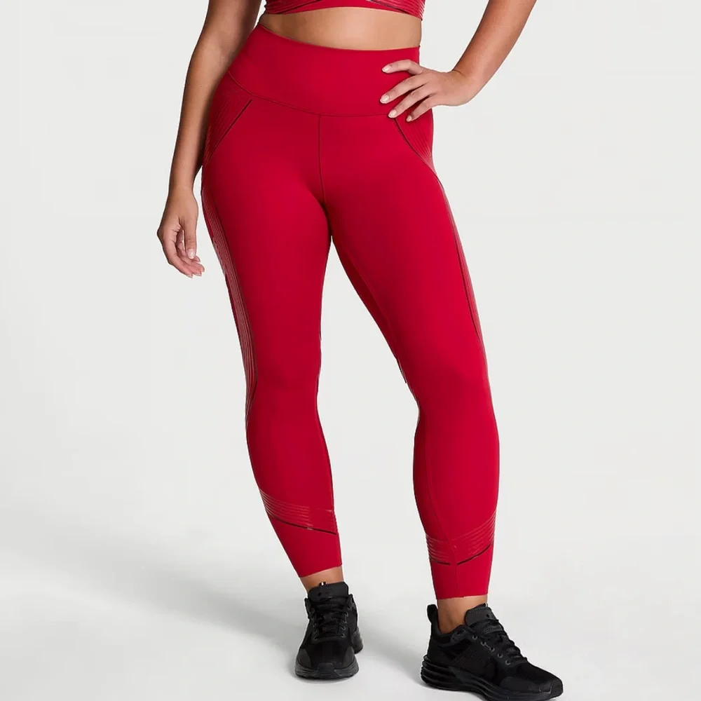 VSX Elevate™ Refined Contours Legging in Red Lacquer size Large. NWT - Picture 3 of 5